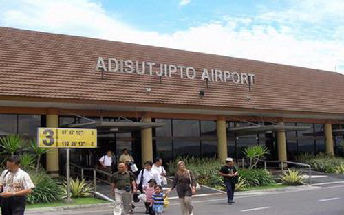  bandara adisucipto
